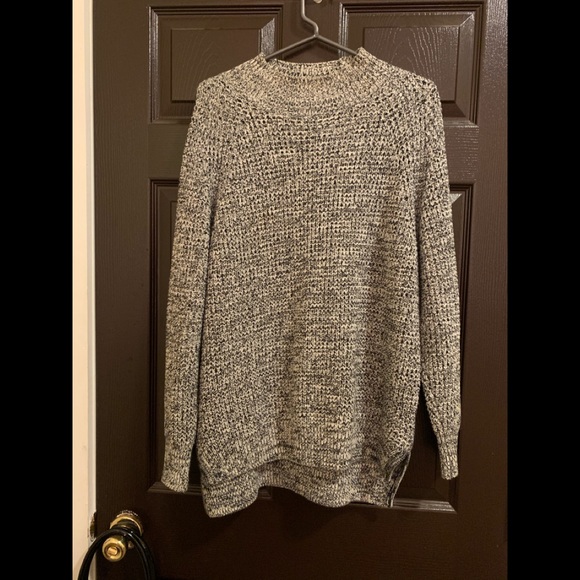 BDG sweater! - Picture 1 of 3